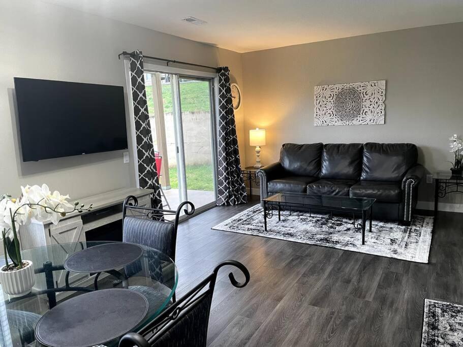 New Remodeled Luxury Condo By The Lake, No Stairs! Branson Kültér fotó