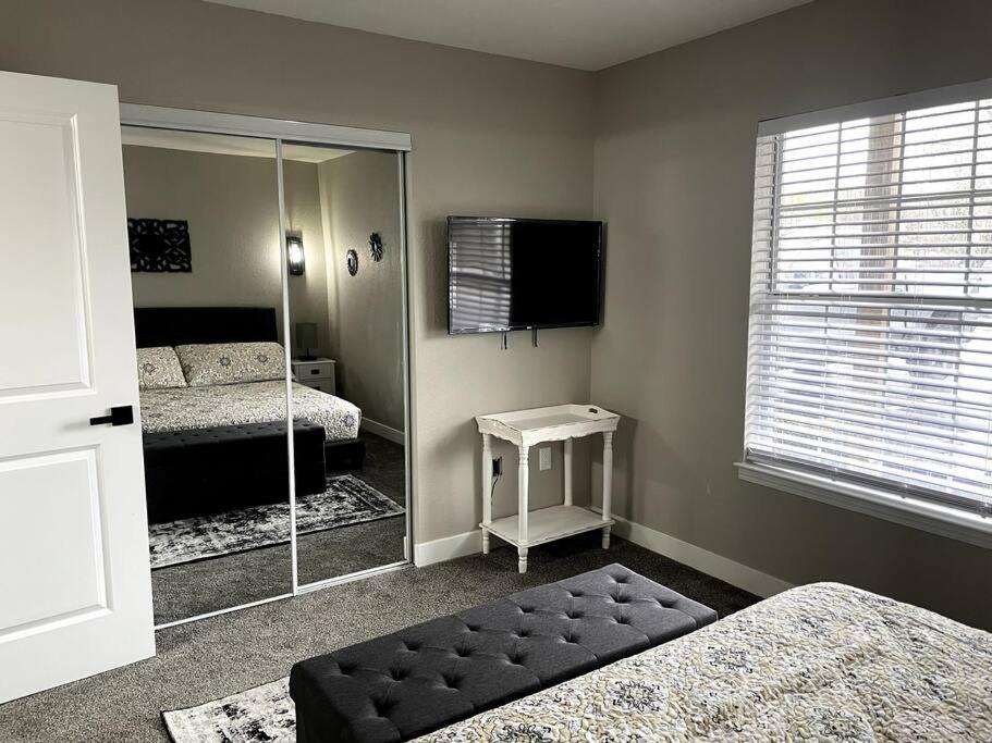 New Remodeled Luxury Condo By The Lake, No Stairs! Branson Kültér fotó